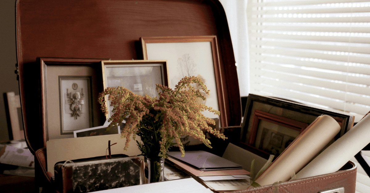 Declutter Memories: A Practical Guide to Organizing Sentimental Items for Peace of Mind